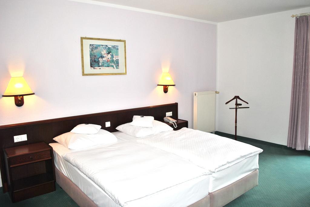 Comfort Double or Twin Room
