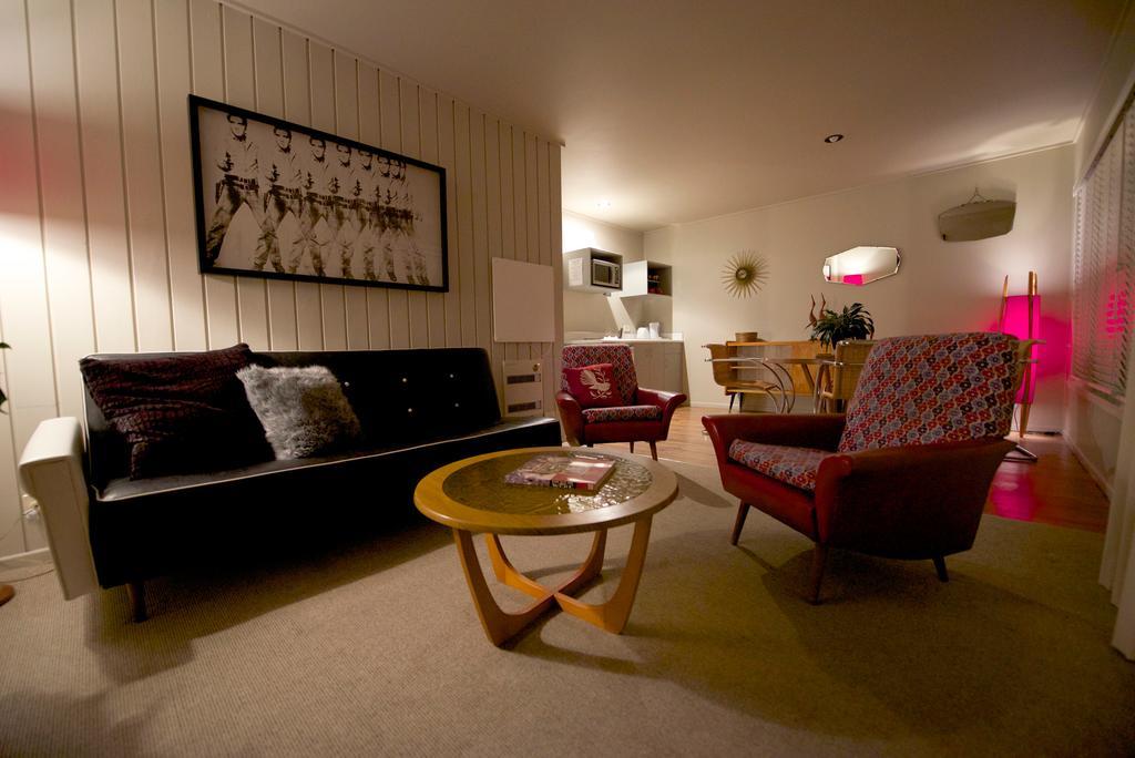 Deluxe Queen Room B