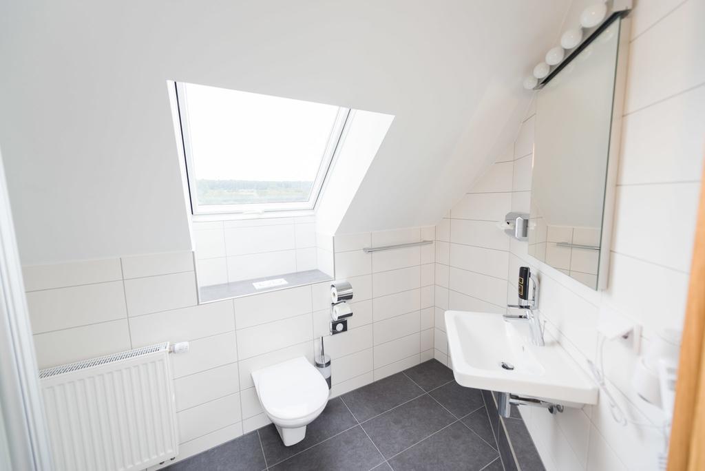 Six-Bed-Room