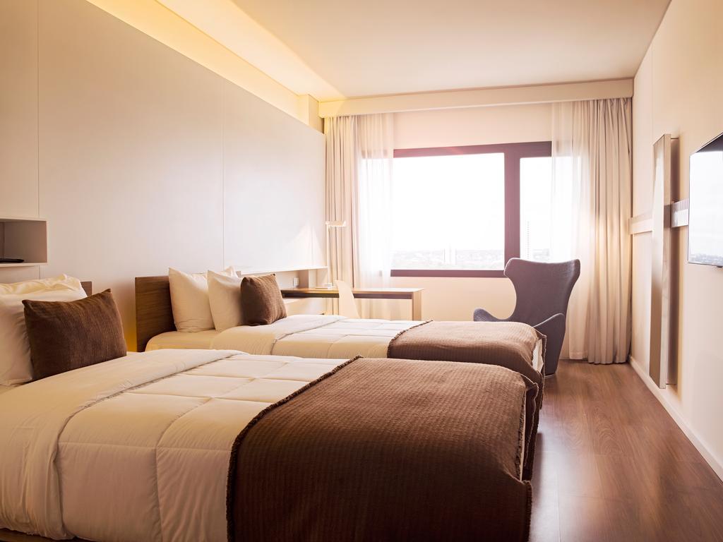 Twin Room - Non-Smoking