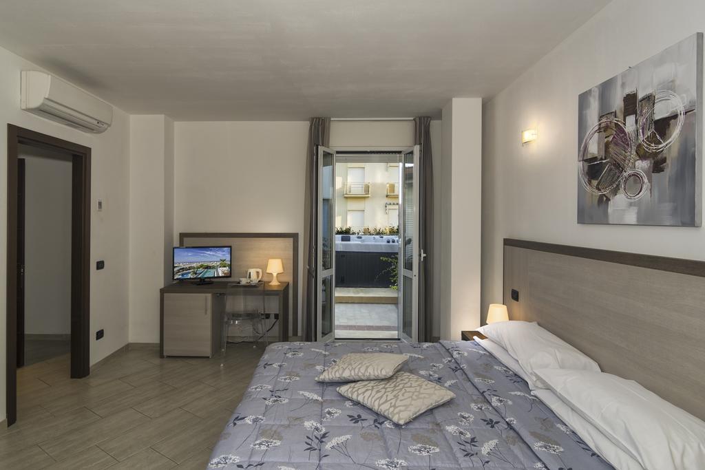 Double or Twin Room Balcony