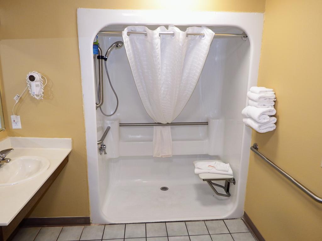 King Room - First Floor/Disability Access