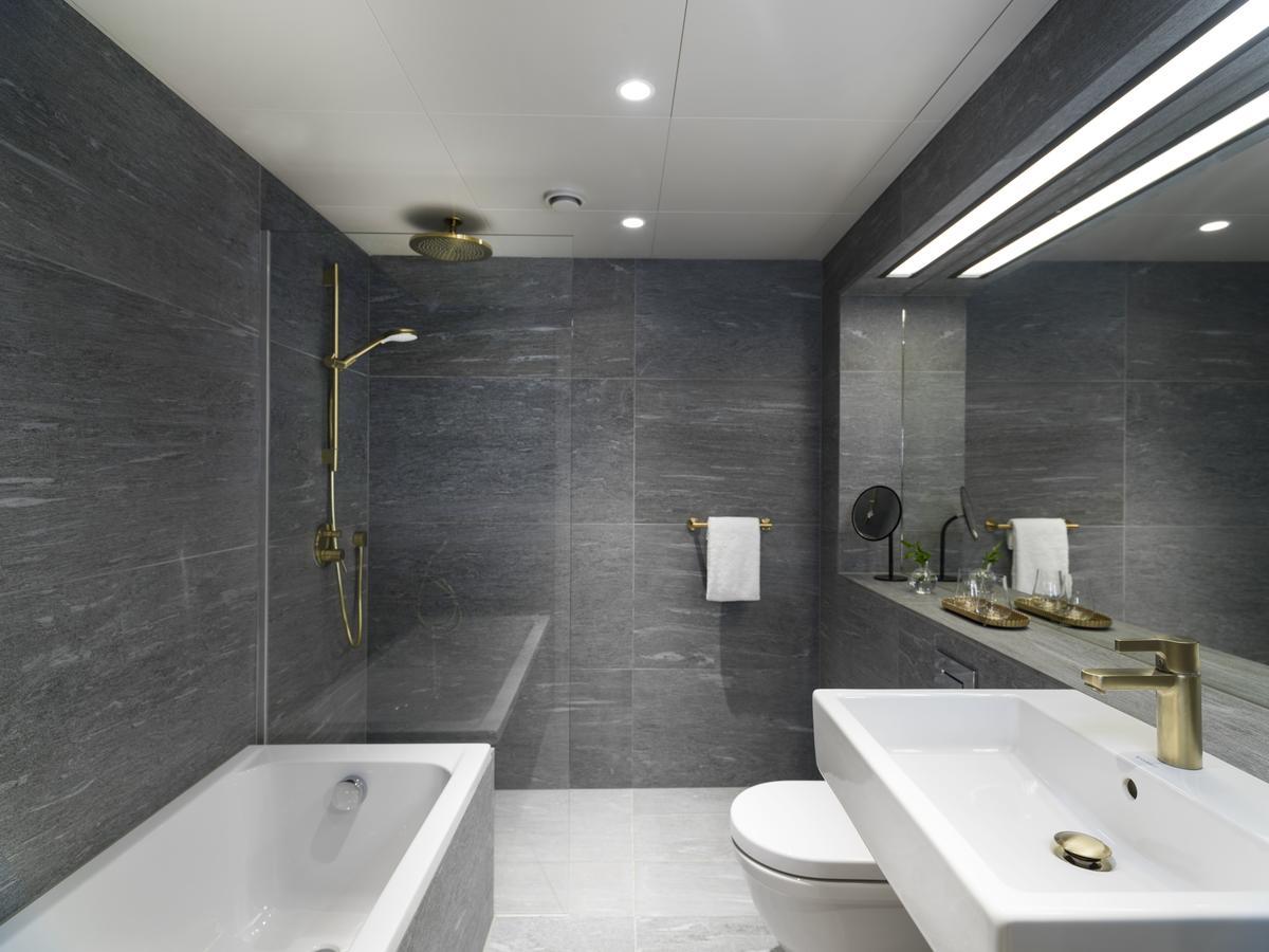 Signature Suite,654441627:JPEG