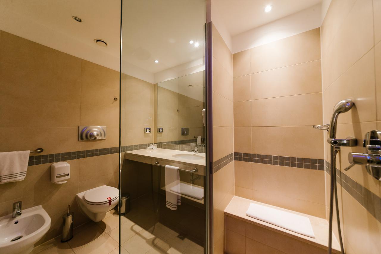 Double Room,1013330581:JPEG