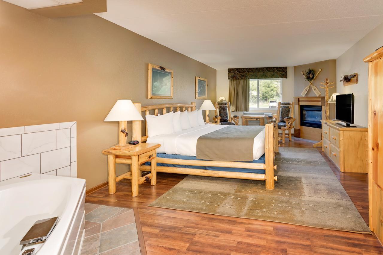 1 King Bed Superior Studio Suite Non-Smoking