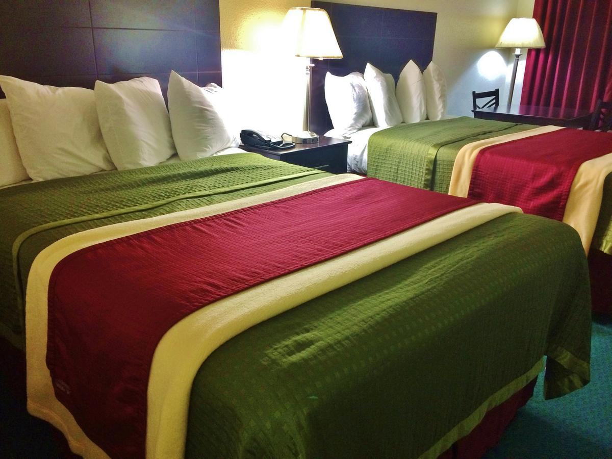 Double Room with Two Double Beds - Non-Smoking