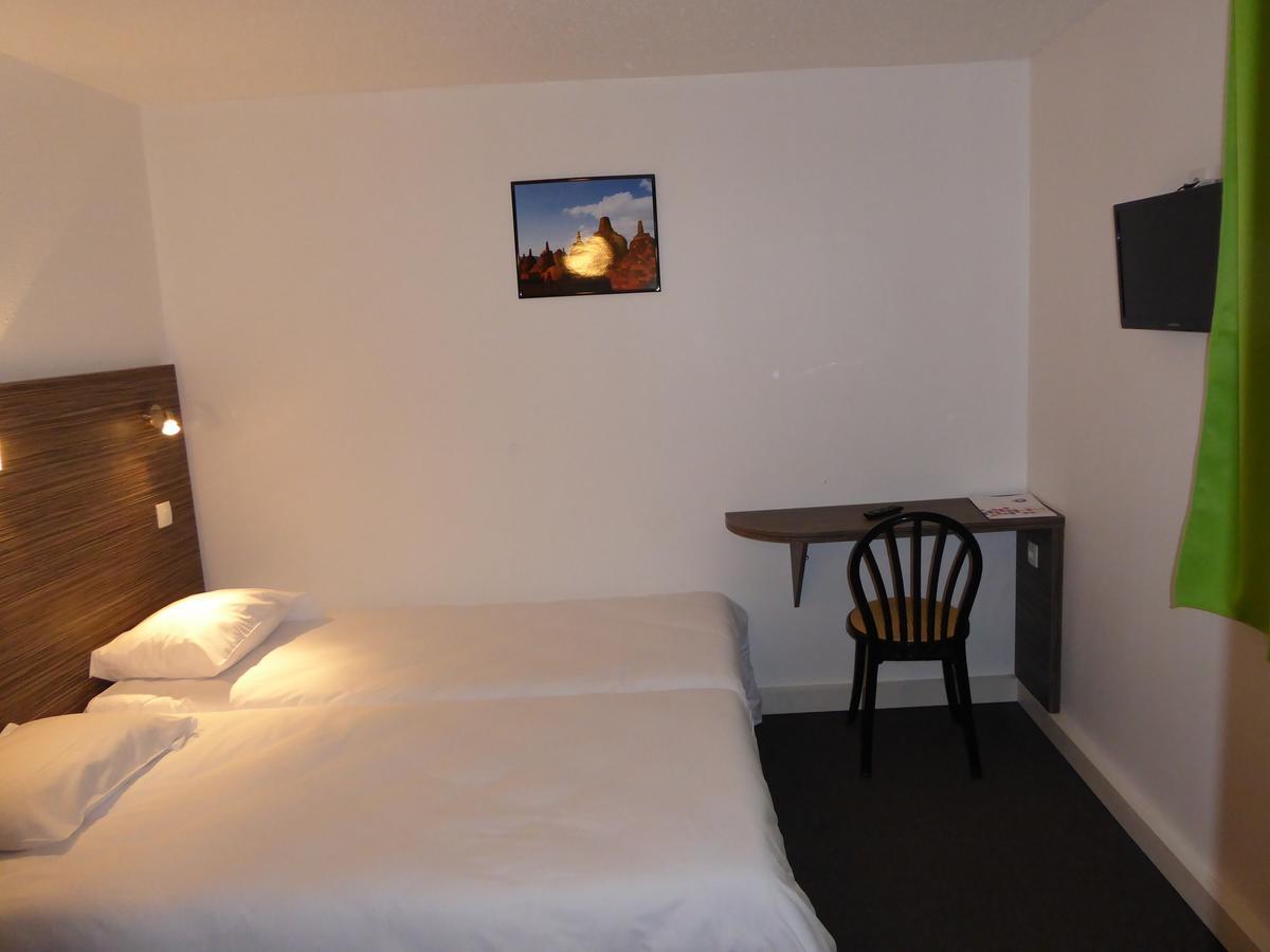 Chambre Lits Jumeaux - Accessible aux Personnes à Mobilité Réduite - 22 m2