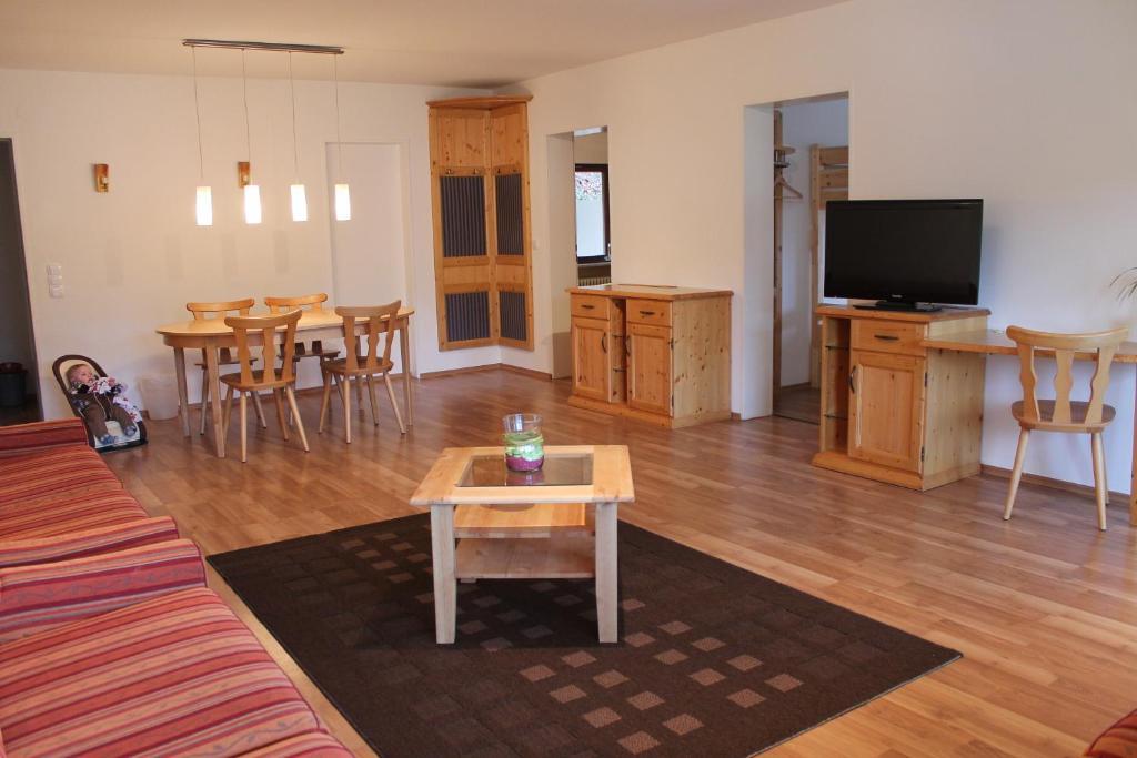 Familienzimmer XXL (6 Erwachsene)
