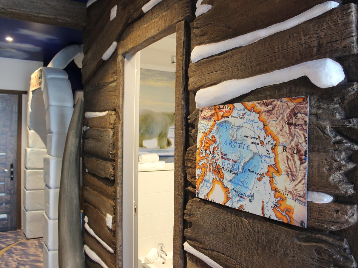 Arctic Standard Room