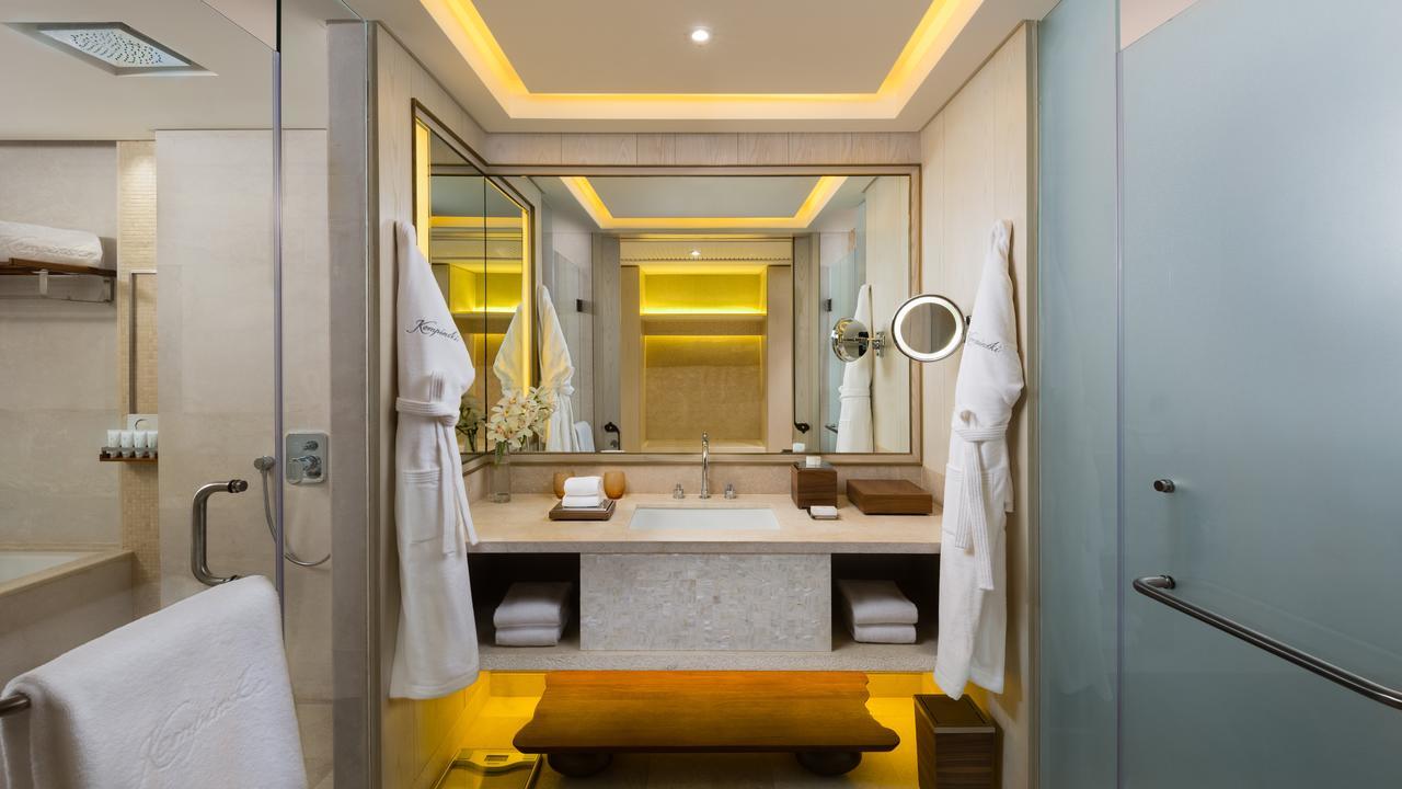 Superior Room with King Bed
