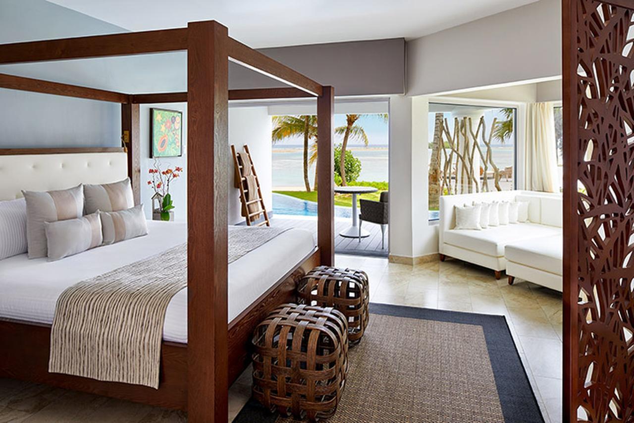 Junior Suite Swim Out mit Badewanne und Meerblick