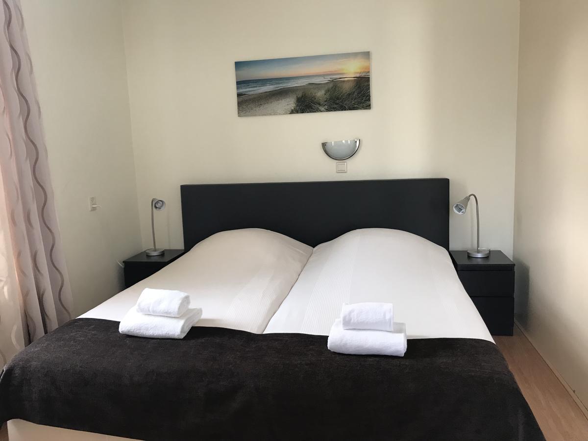 Family Room,519130935:JPEG