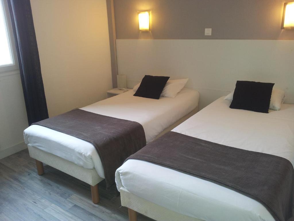 Suite 4 guests,977090263:JPEG