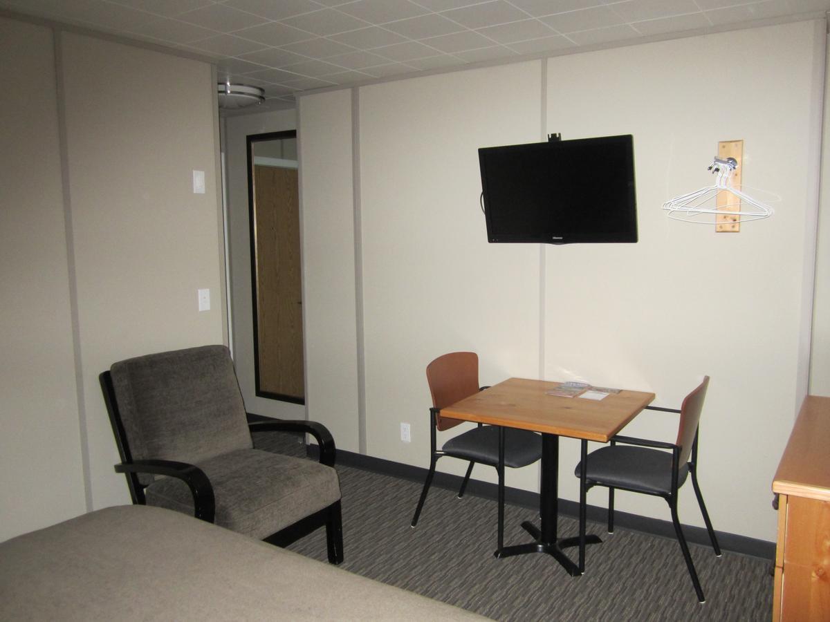 Deluxe Studio