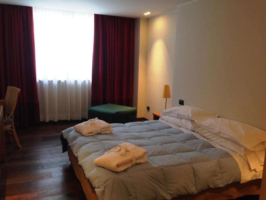 Double or Twin Room,1186504111:JPEG