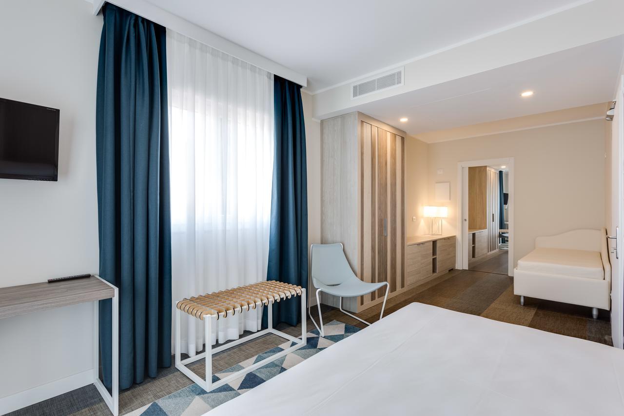 Deluxe Junior Suite
