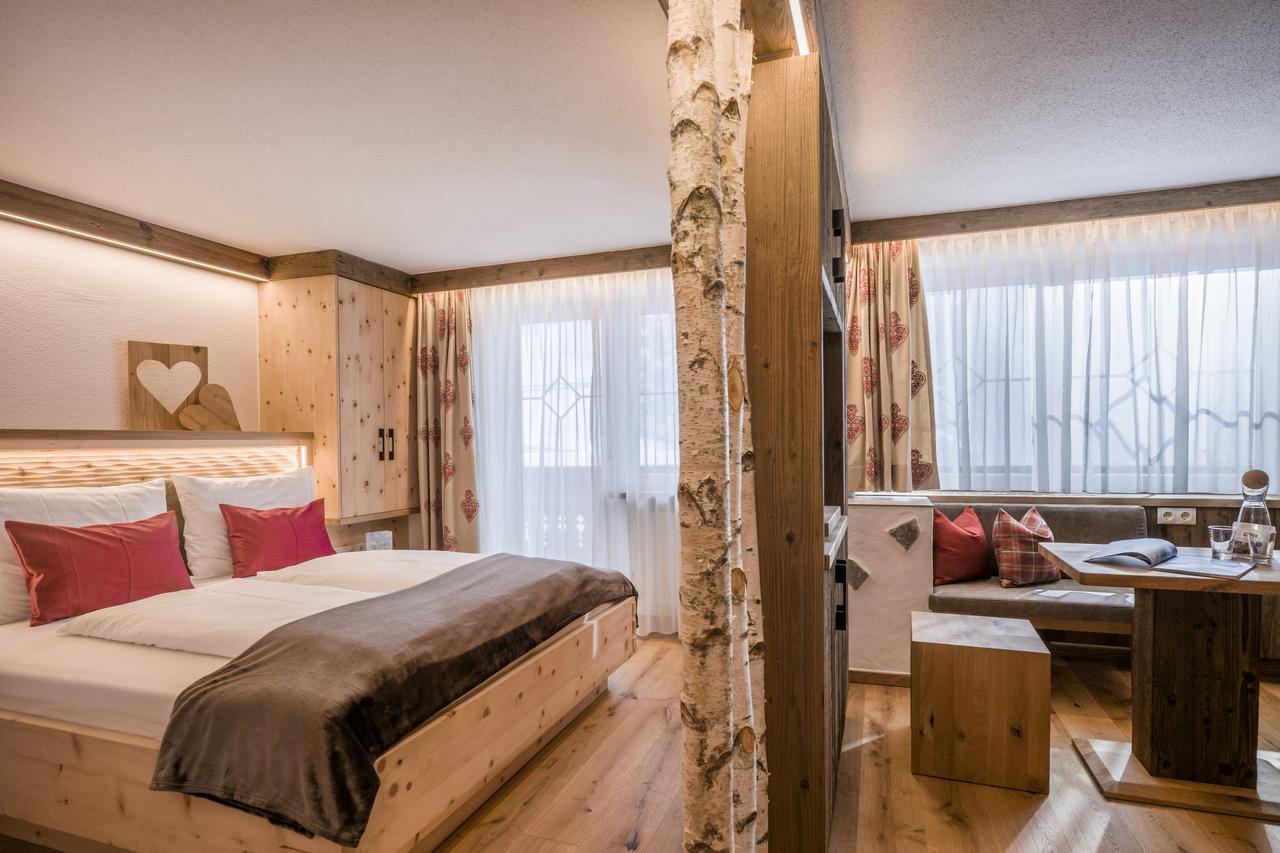 Deluxe Junior Suite,537763566:JPEG