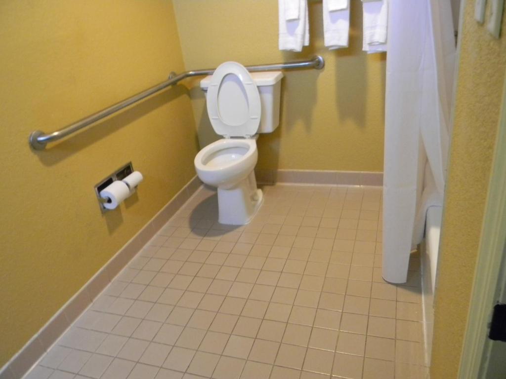 King Room - Mobility Access/Smoking