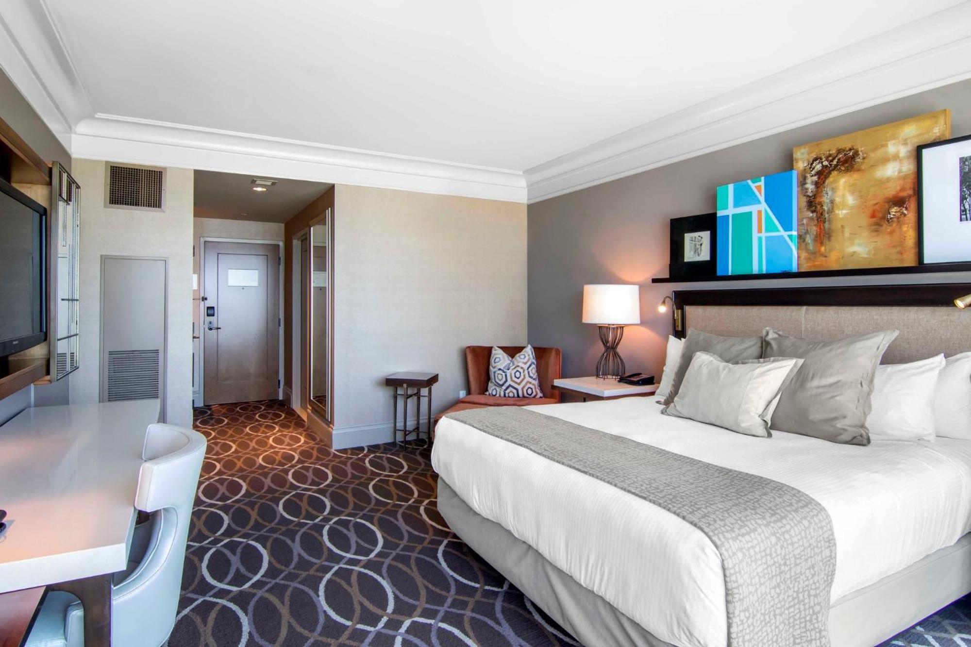 Deluxe King Room,542048577:JPEG