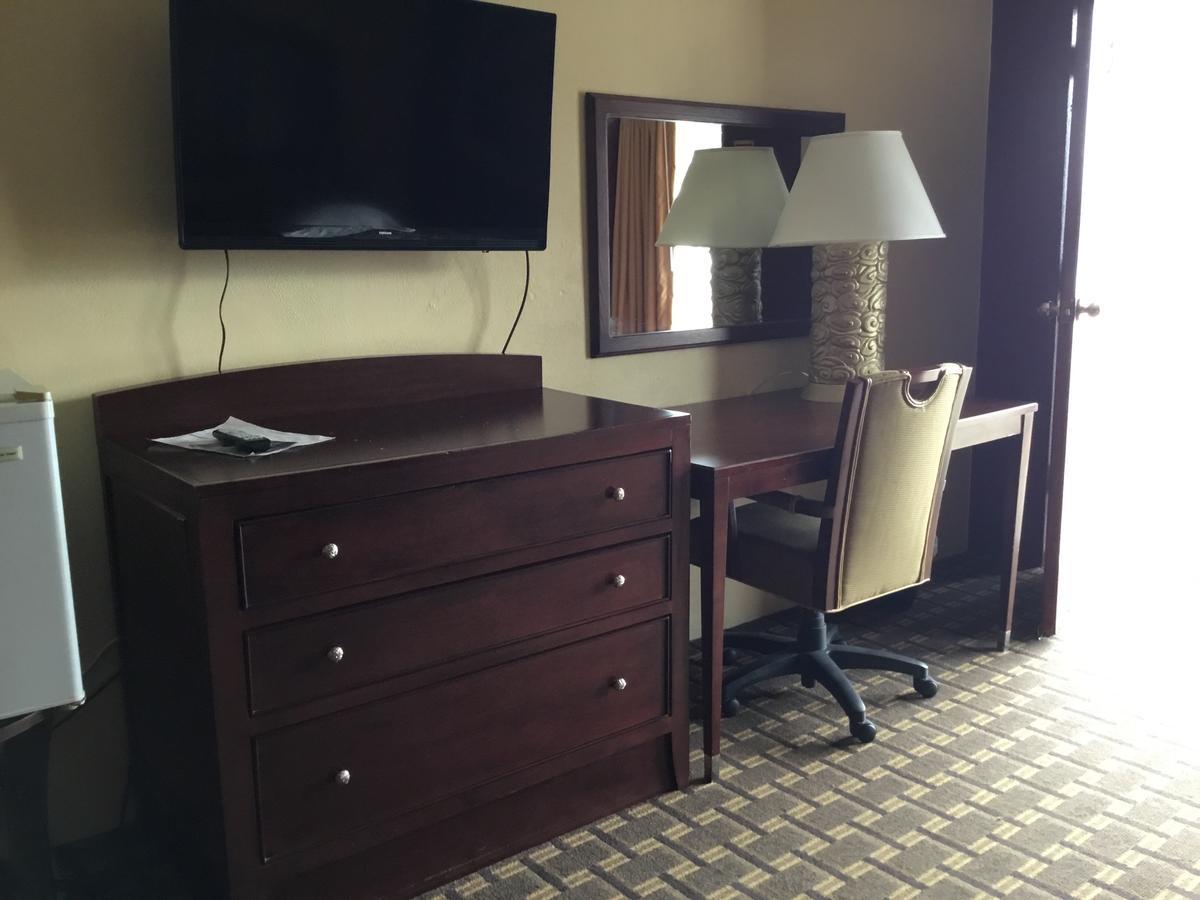 Double Room with Two Double Beds - Non-Smoking