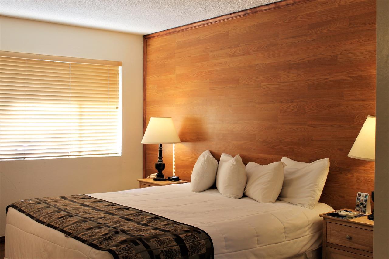 King Room Kitchenette