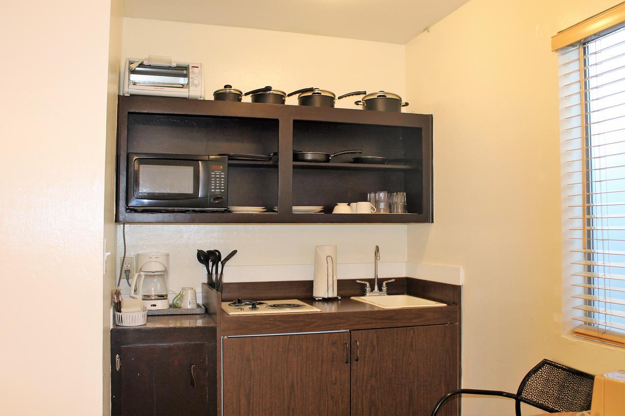 King Room Kitchenette