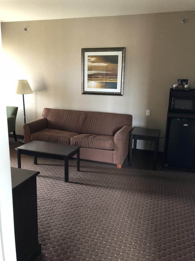 1 King Bed Accessible Suite NS