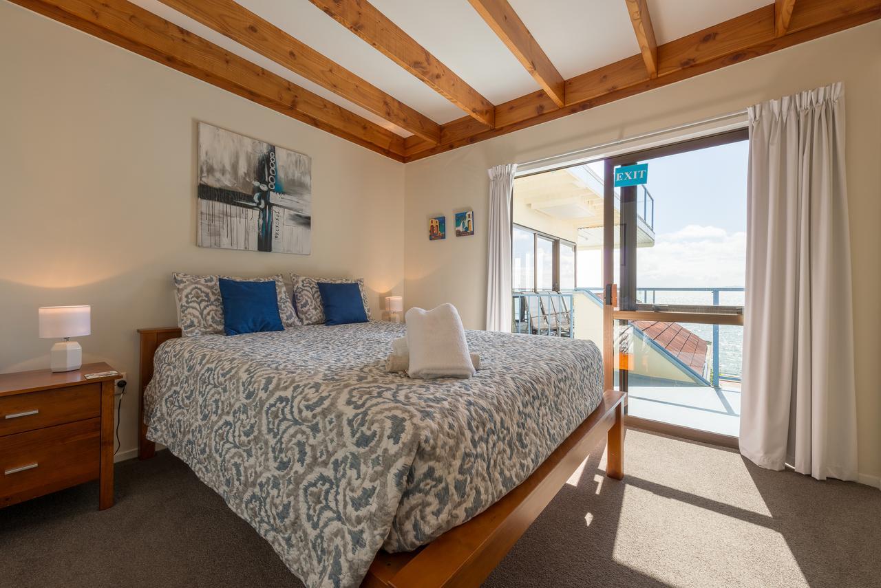 Three-Bedroom Apartment Ocean View