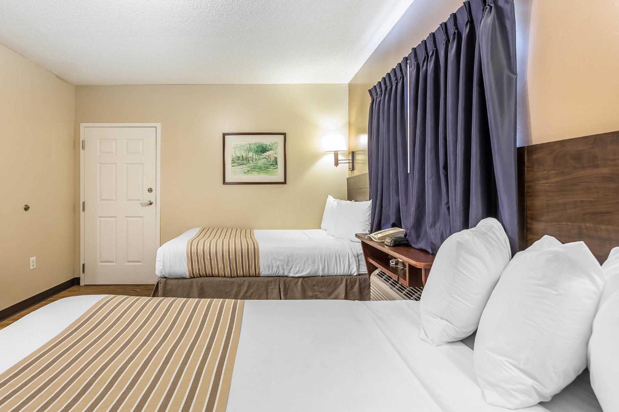 Double Room with Two Double Beds - Non-Smoking