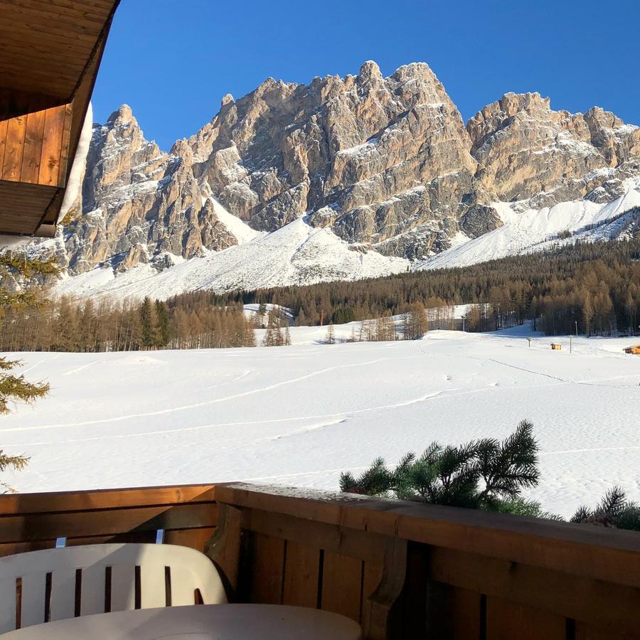 Double Room with Balcony and Mountain View