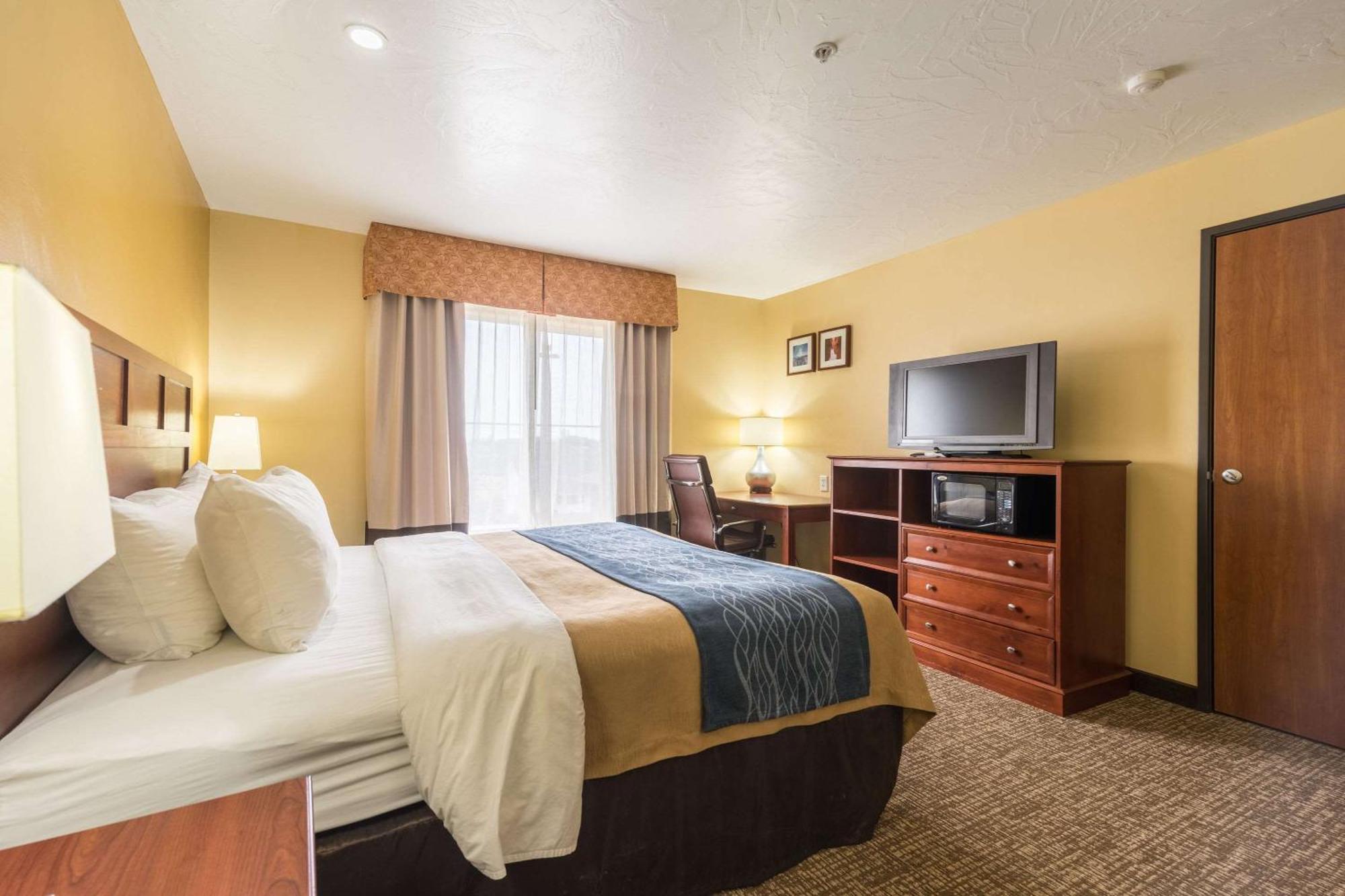 King Room - Accessible/Non-Smoking