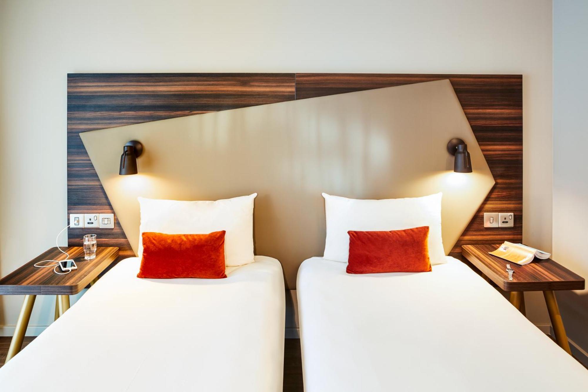 Studio Twin Beds,710965858:JPEG