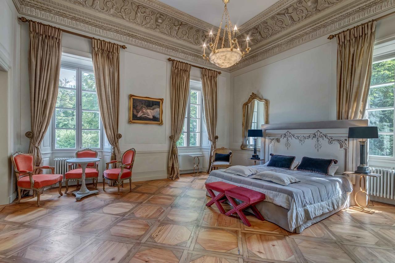 Deluxe King Suite