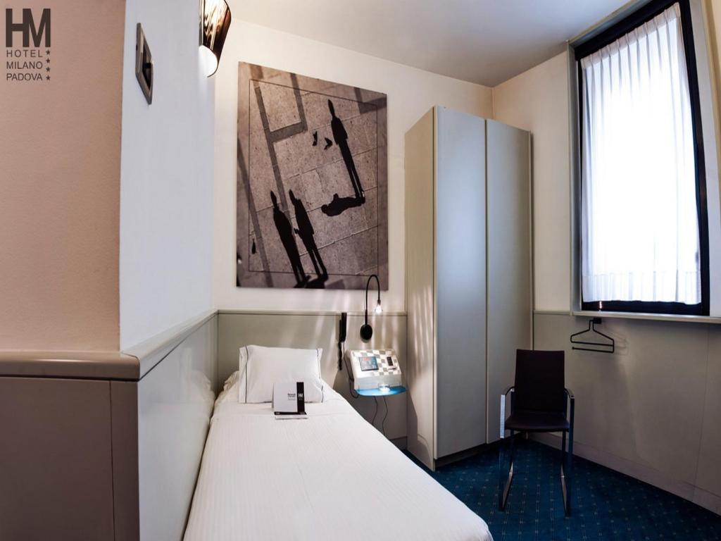 Standard Single Room Non-Smoking,61028380:JPEG