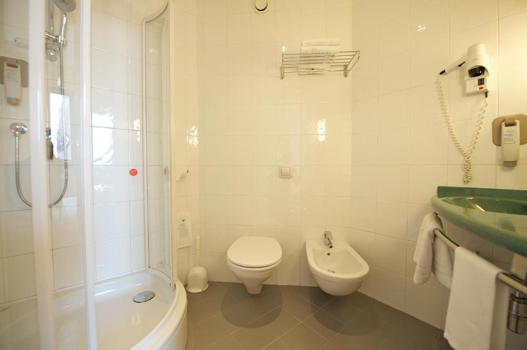 Standard Double Room,1665397881:JPEG