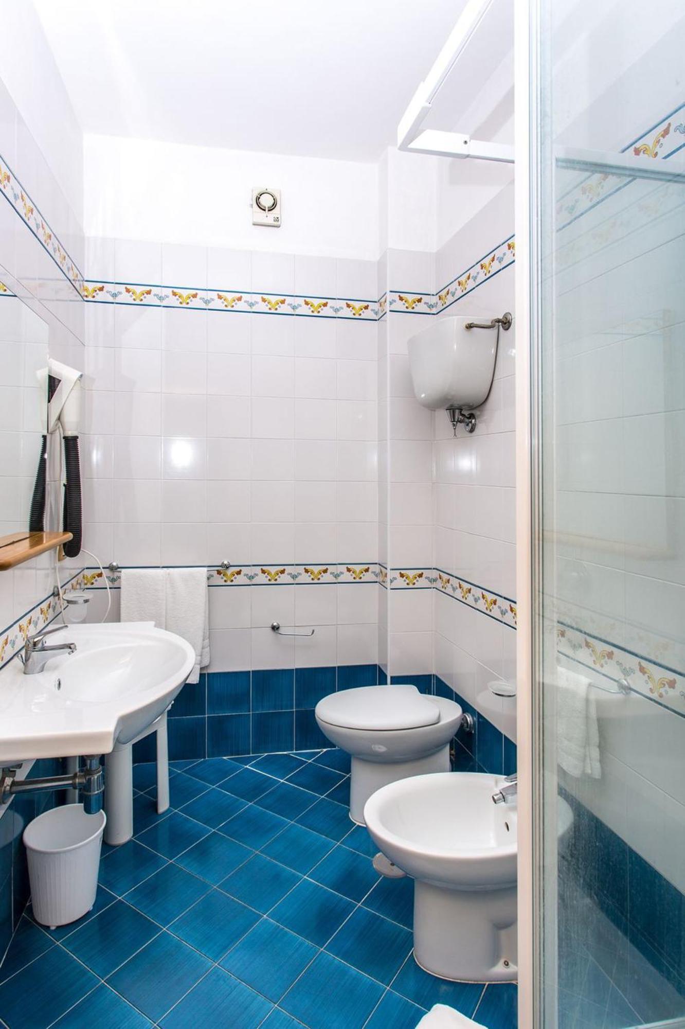 Three-Bedroom Apartment,1499432788:JPEG