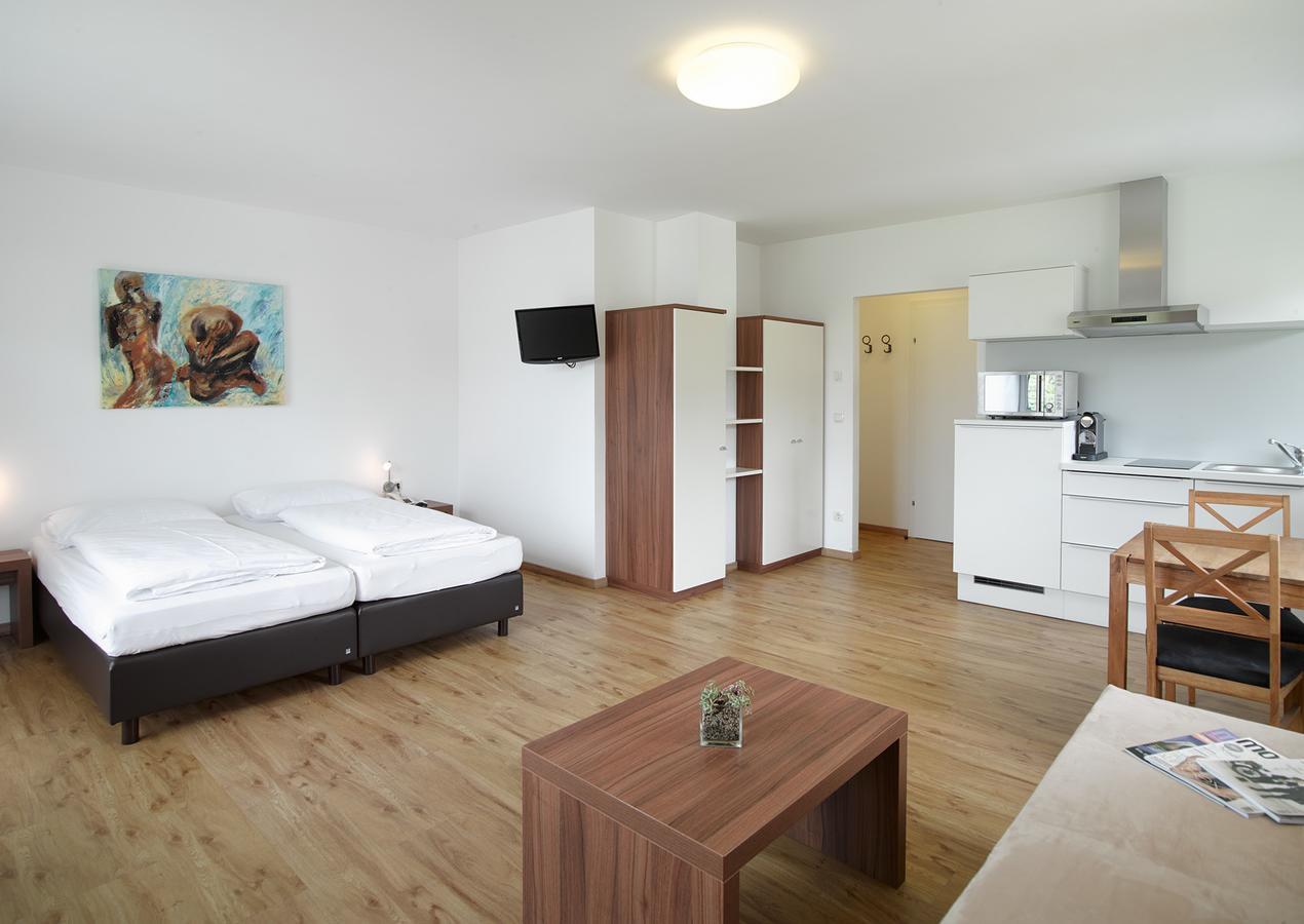 Apartment mit Balkon
