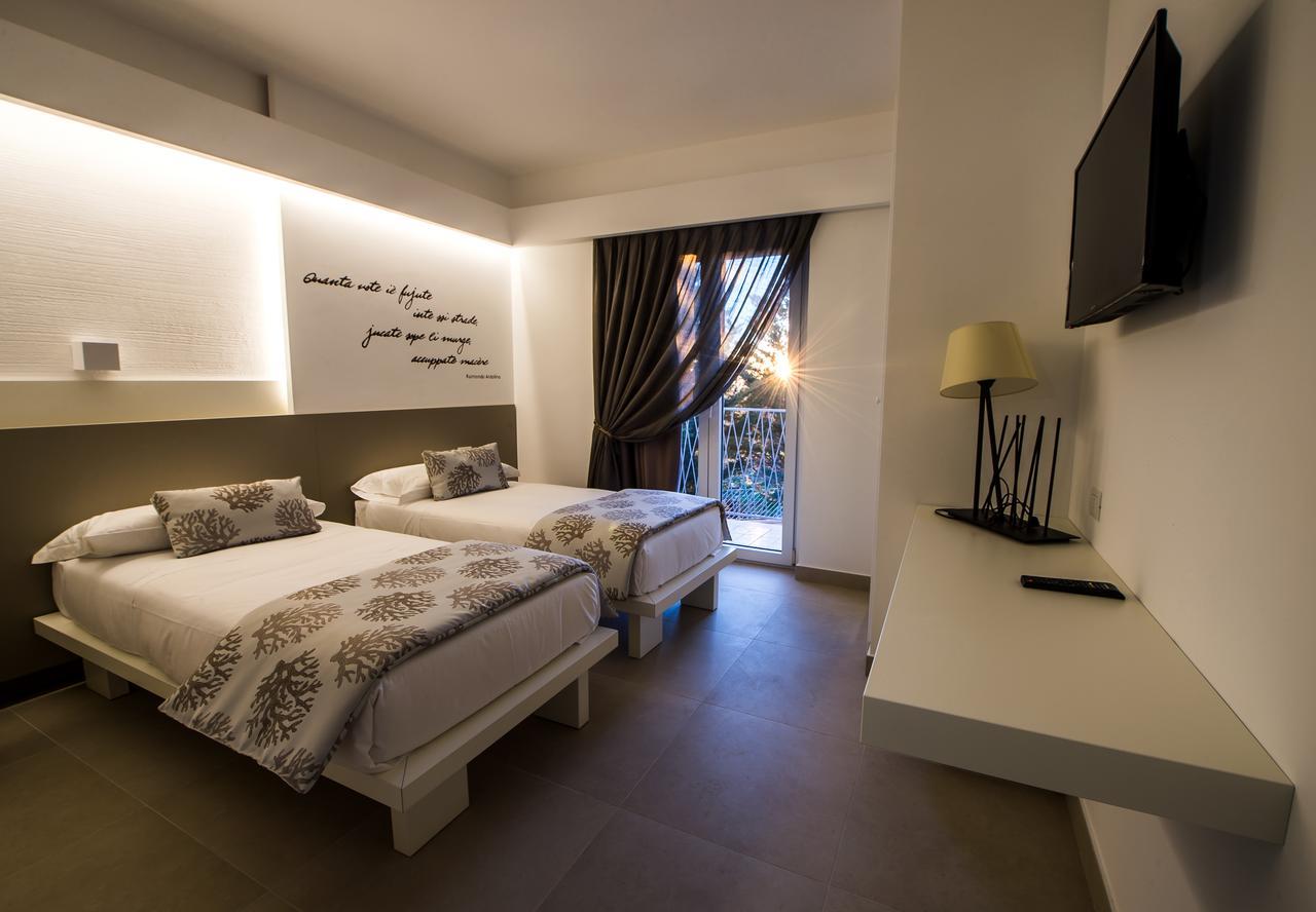 Standard Twin Room,615396205:JPEG