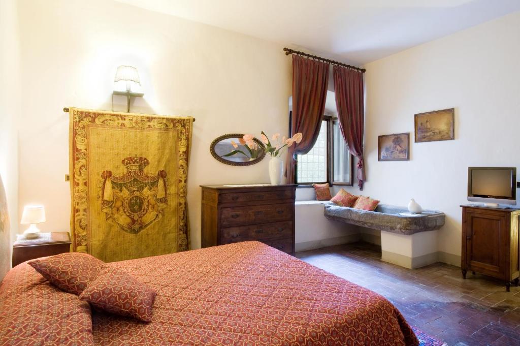 Two-Bedroom Apartment,303849876:JPEG