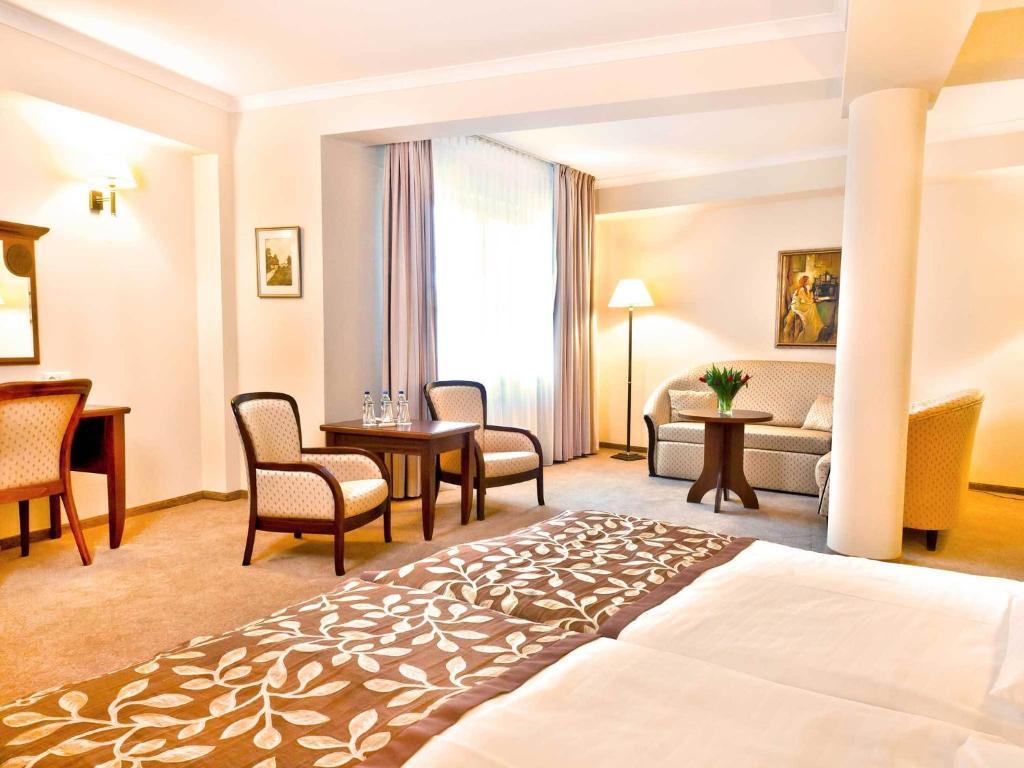 Deluxe Doppel-/Zweibettzimmer mit Schlafsofa