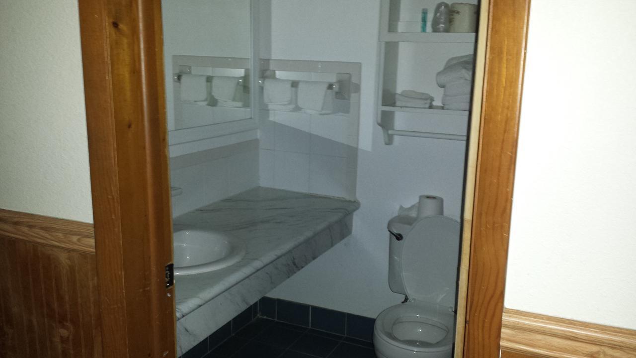 Oceanfront 2 Double beds Balcony