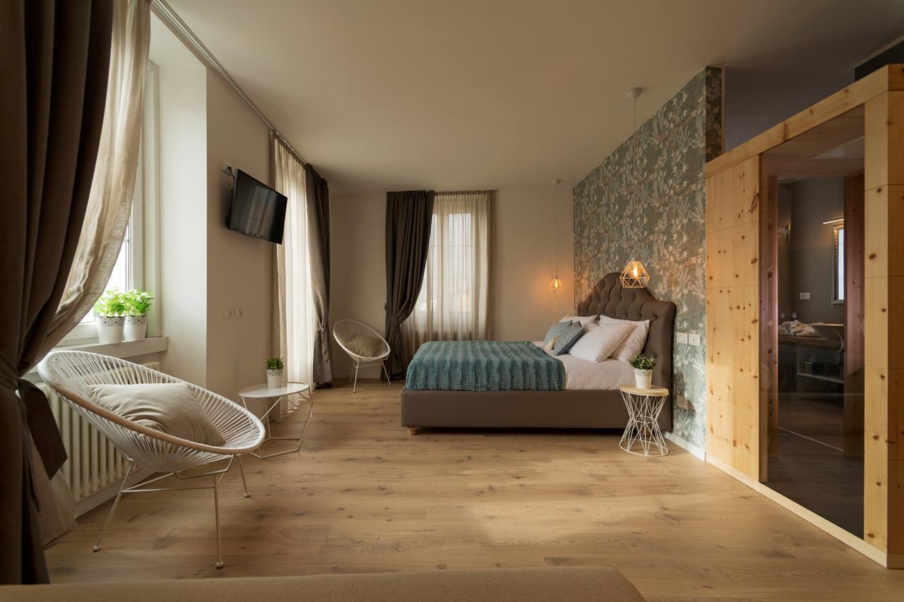 Suite with Sauna and Balcony