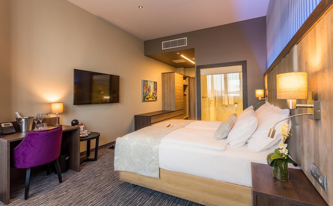 Executive Double or Twin Room,630568419:JPEG