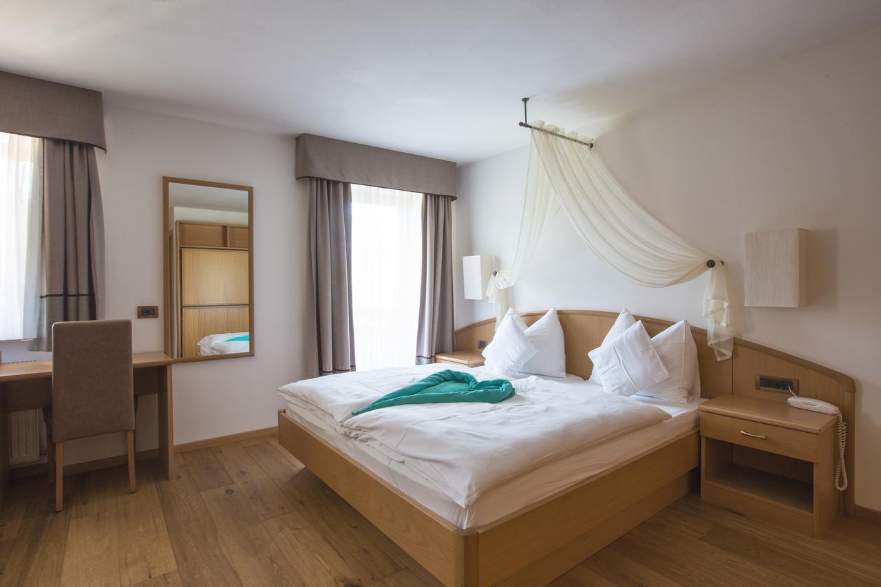Doppelzimmer mit Balkon