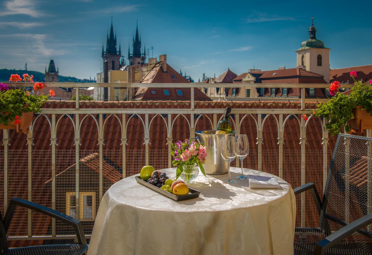 Suite Balcony,631549725:JPEG