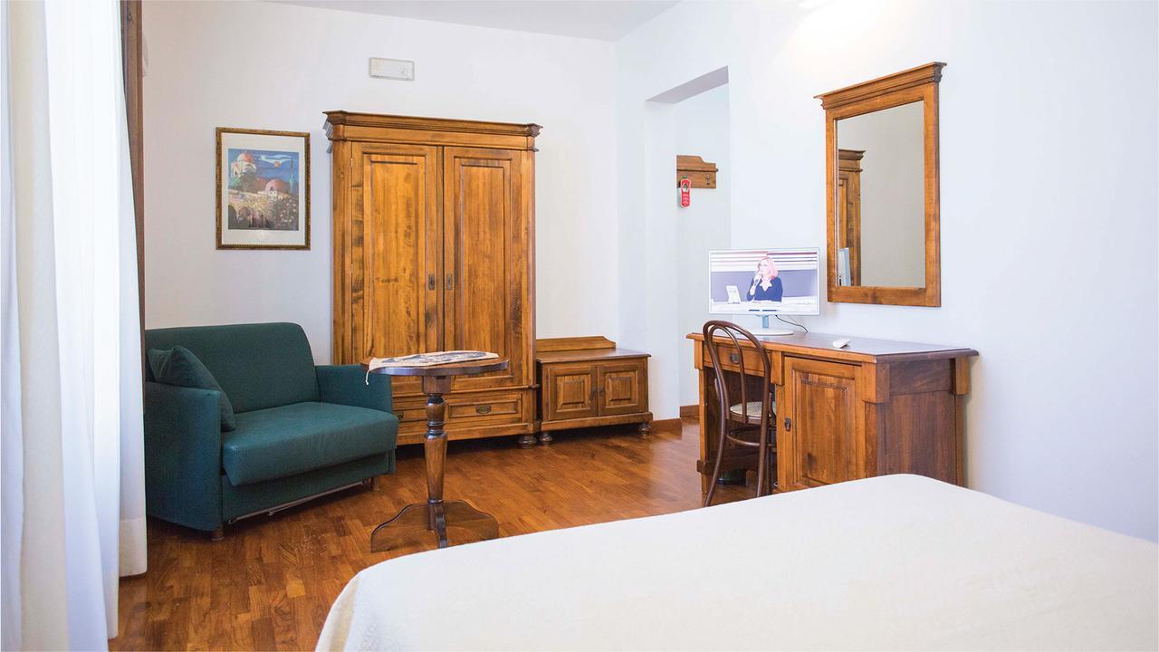 Quarto Duplo Superior com Vista Mar