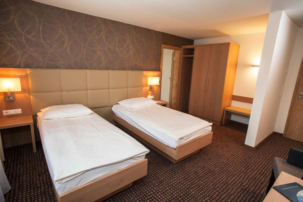 Hotel Park Doppelzimmer – Landseite