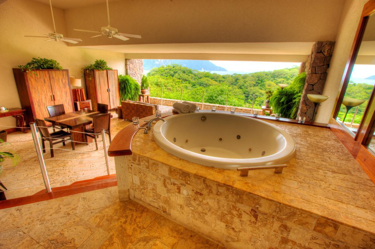 Sky Jacuzzi Suite