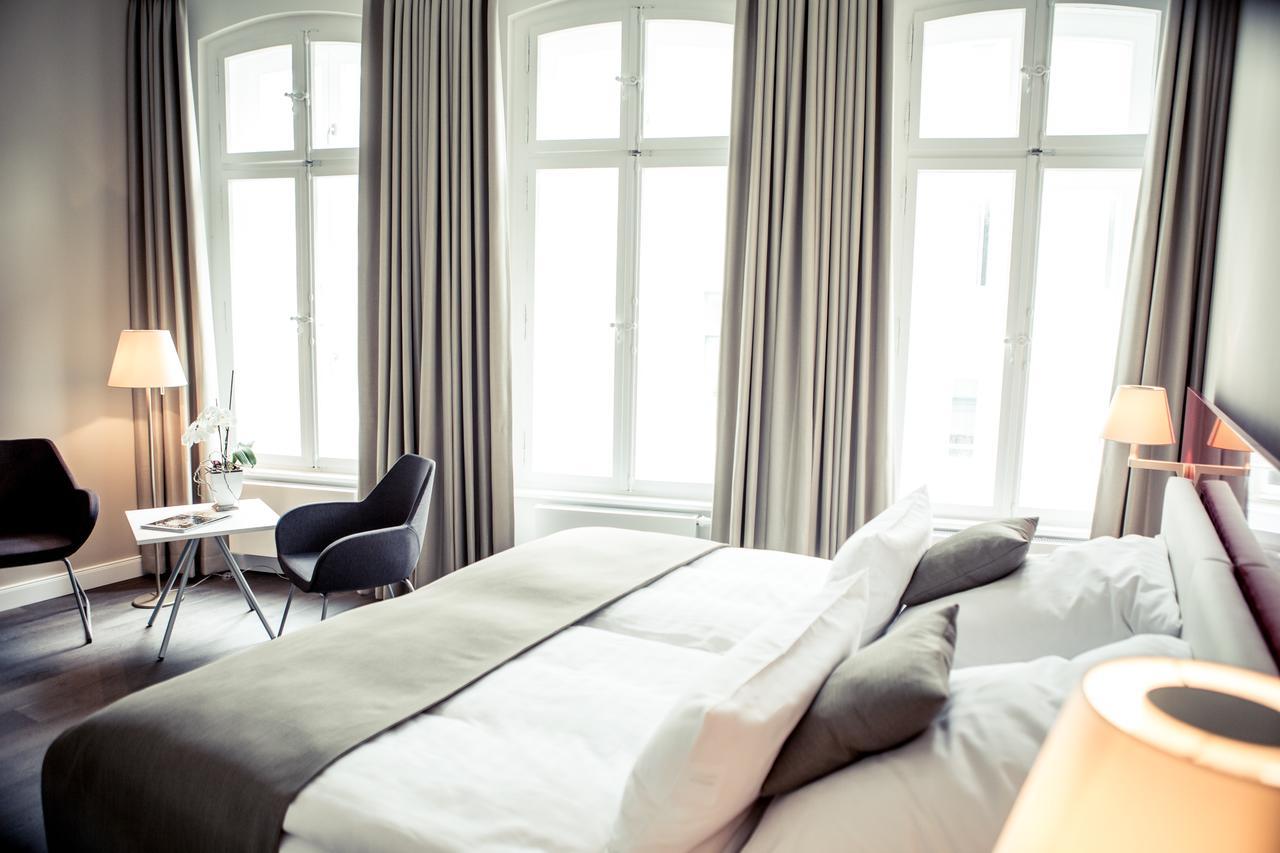 Deluxe Double Room Balcony,1596094321:JPEG