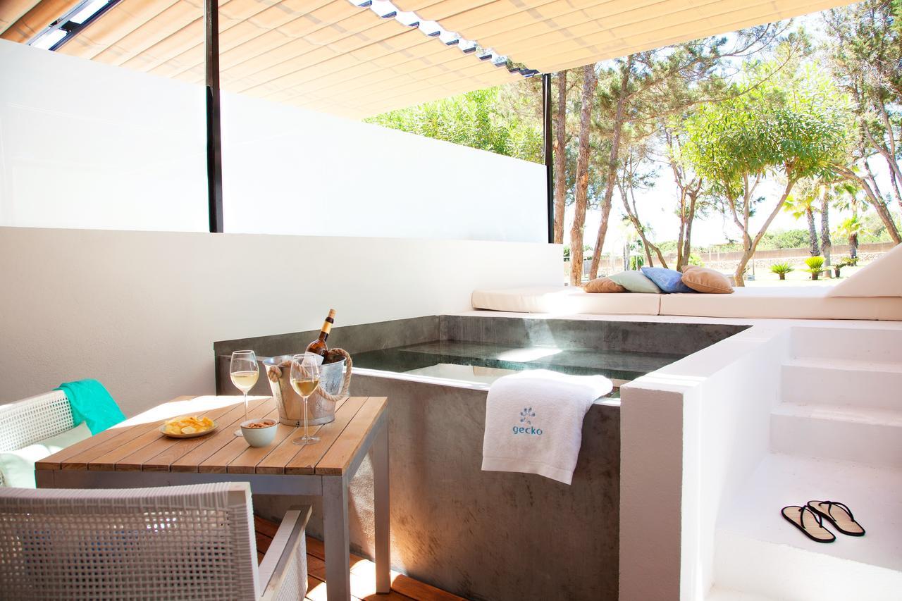 Quarto Duplo com Vista Jardim e Piscina Privada